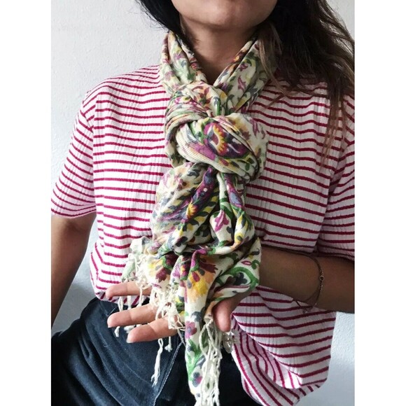 Rectangle Floral Paisley scarf long fringe beige pink cream headwrap shawl - Picture 3 of 8
